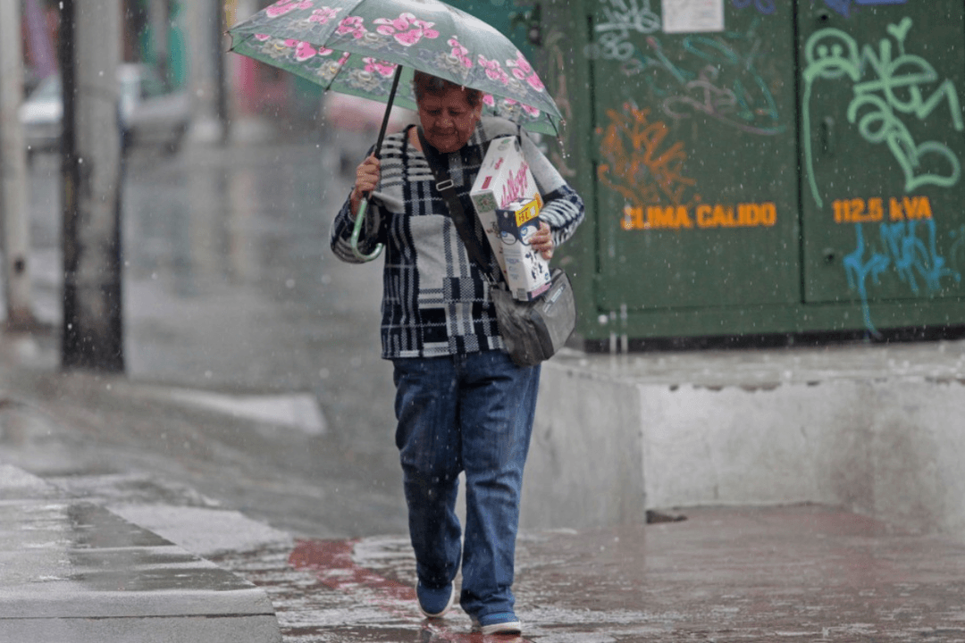 Monzón mexicano y onda tropical traerán lluvias intensas en estos estados