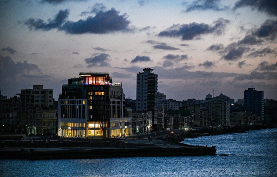 Cuba reactiva su red eléctrica tras apagón masivo