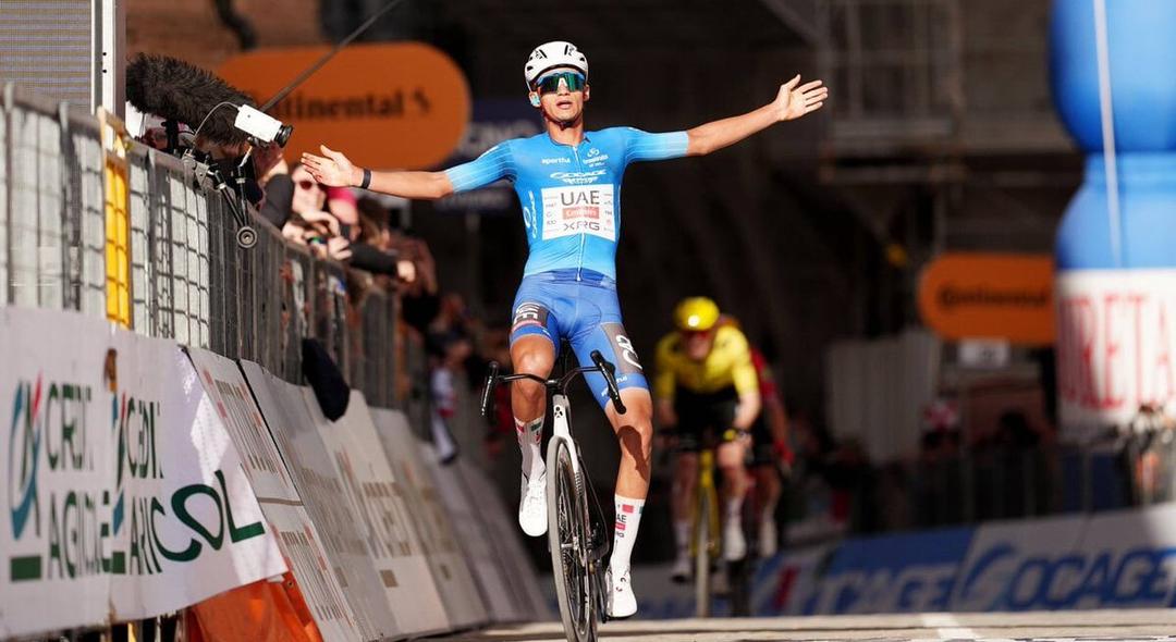 Isaac Del Toro gana la sexta etapa de la Tirreno-Adriático