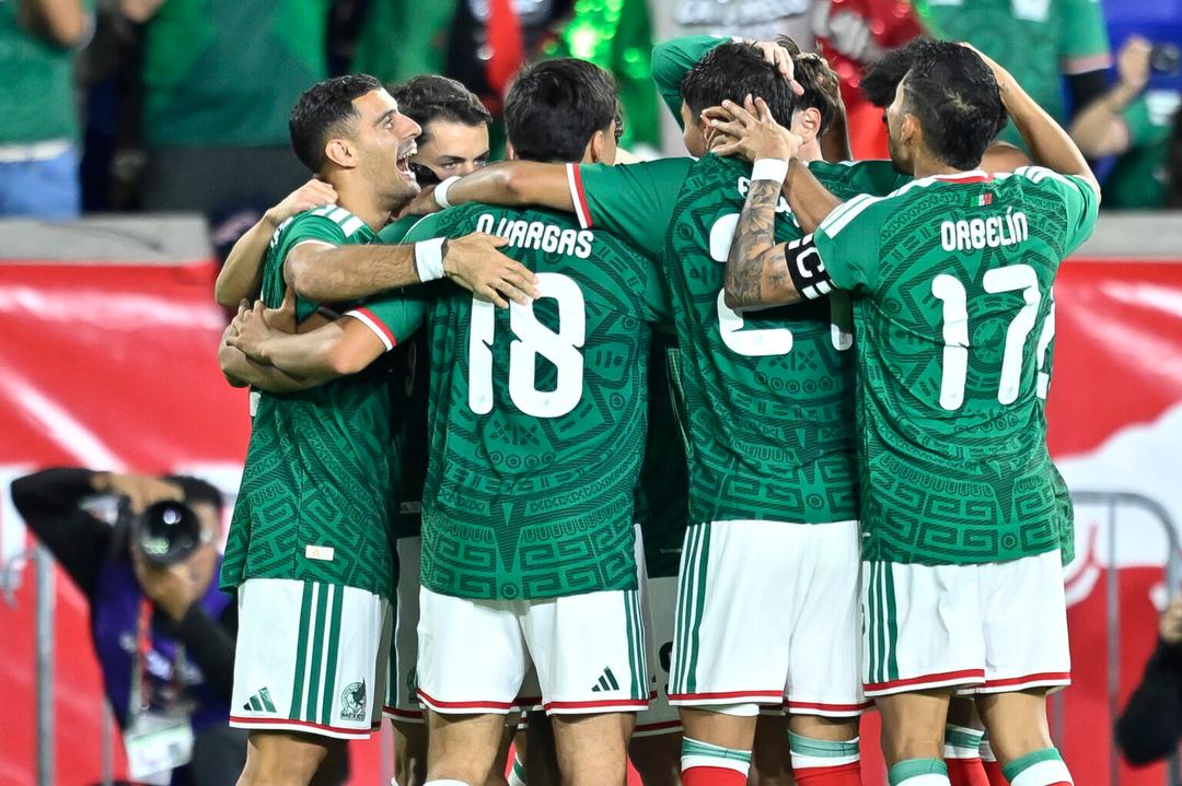 México rescata el empate 1-1 en partido amistoso ante Perú