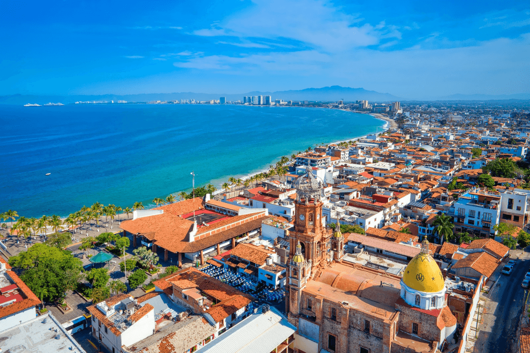 Vallarta retoma actividades tras ‘Simón’; aeropuerto sigue restringido