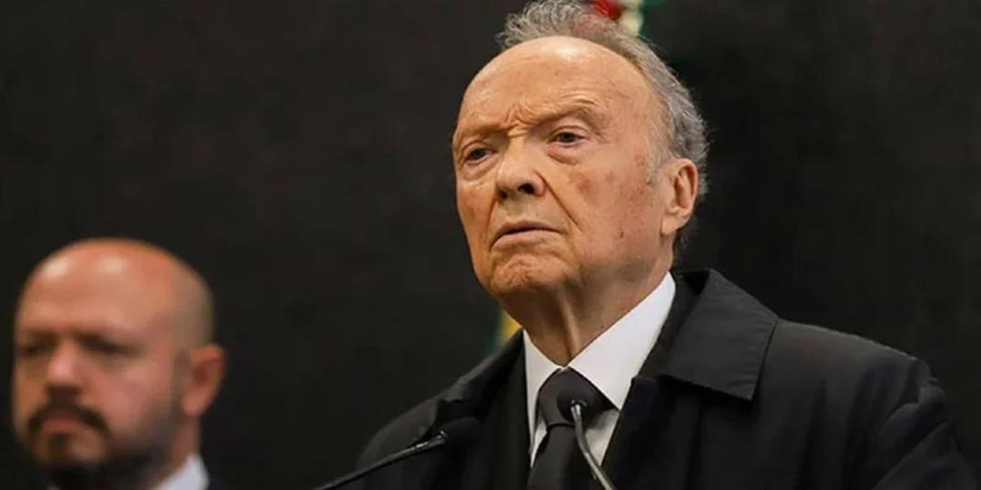 Alejandro Gertz Manero renuncia a la FGR