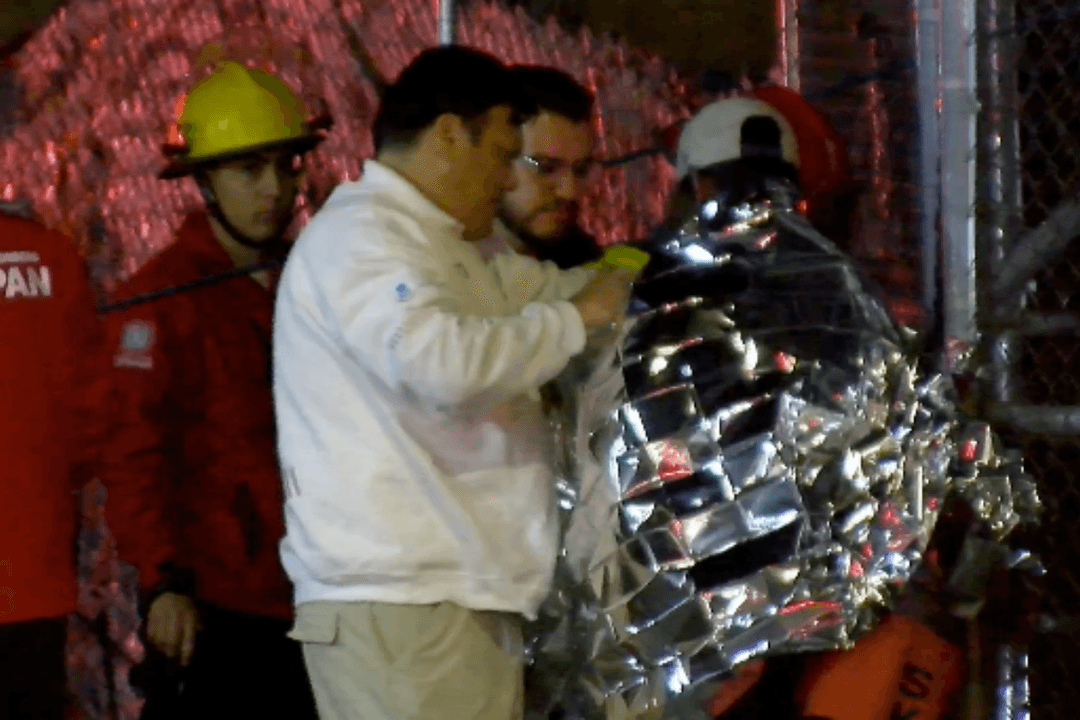 Zapopan: Rescatan a hombre que se introdujo a obra abandonada