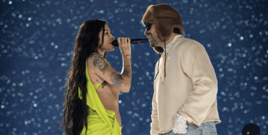 Cazzu aparece de sorpresa en concierto de Bad Bunny