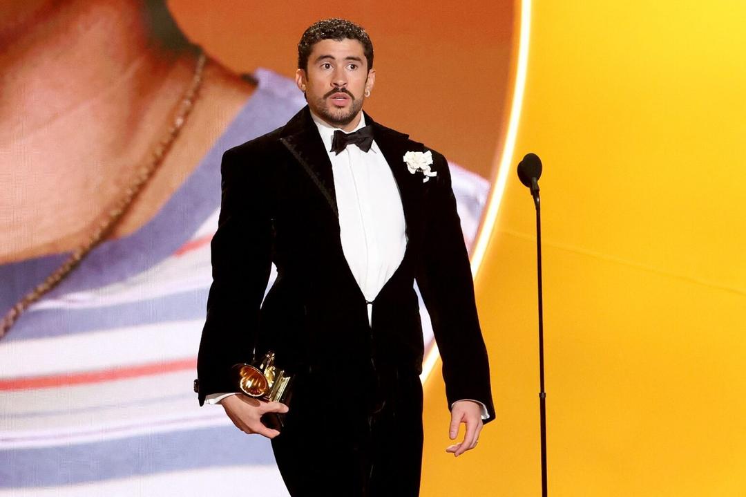 ¿Bad Bunny usó chaleco antibalas en los Grammys? Te explicamos el rumor
