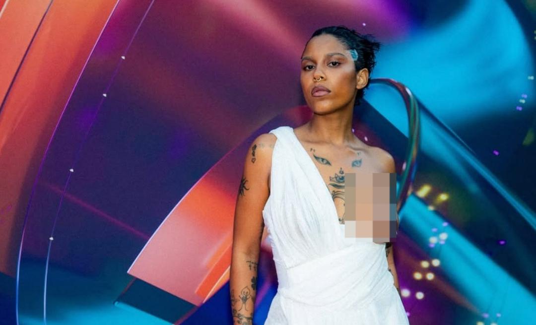 Tokischa: ¡Nada a la imaginación! Cantante muestra pezón en plena alfombra roja