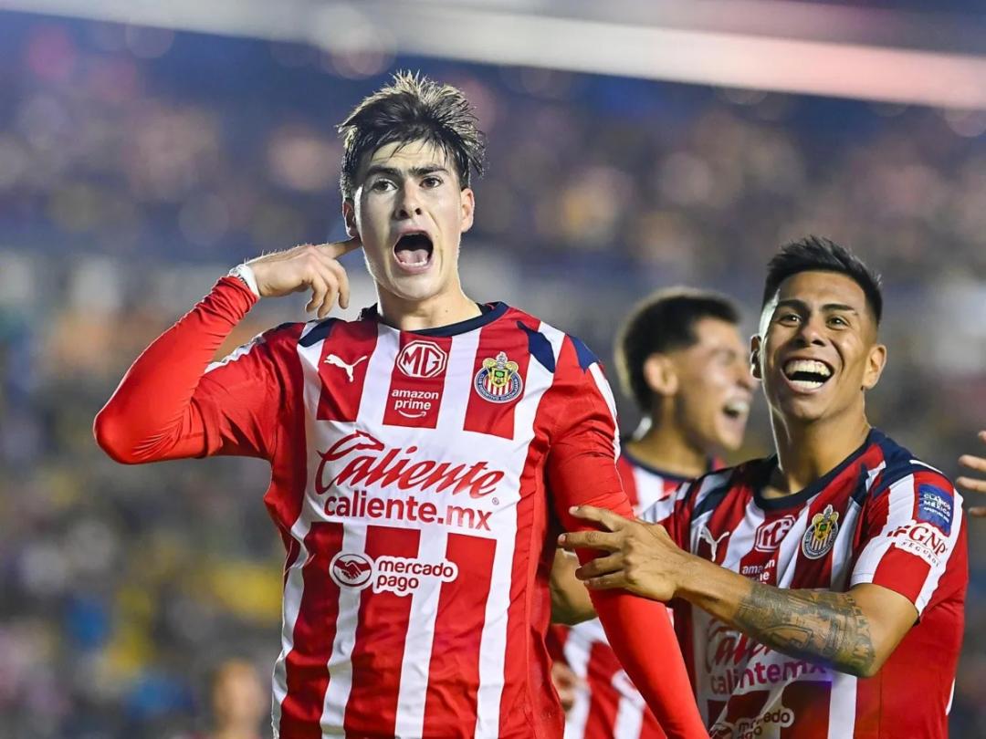 ‘Hormiga’ González va por récord goleador en Chivas