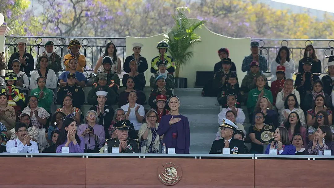 Sheinbaum reconoce a las mujeres en el marco del 8M