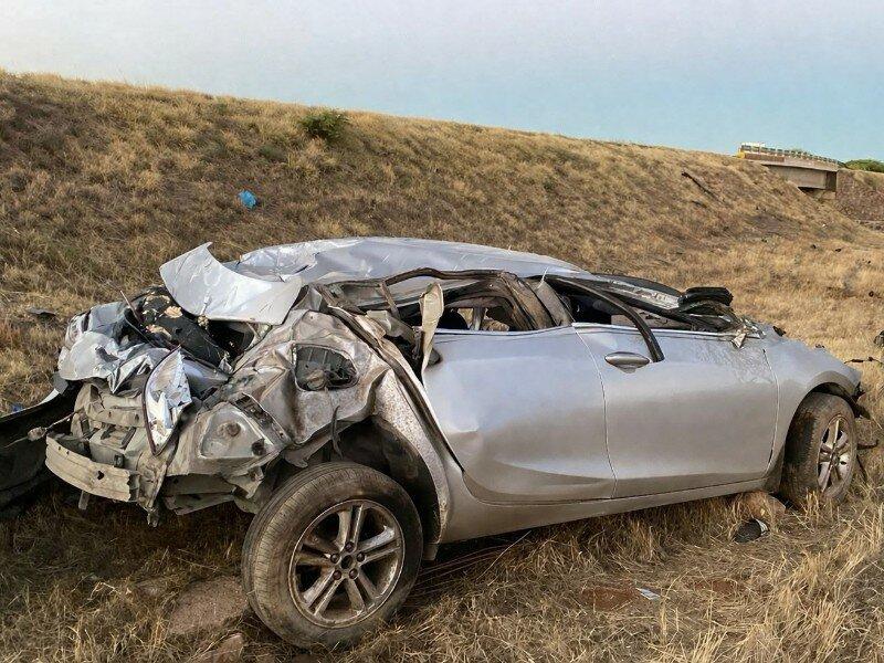 Durango-Torreón: Mueren 3 jóvenes en volcadura en la autopista