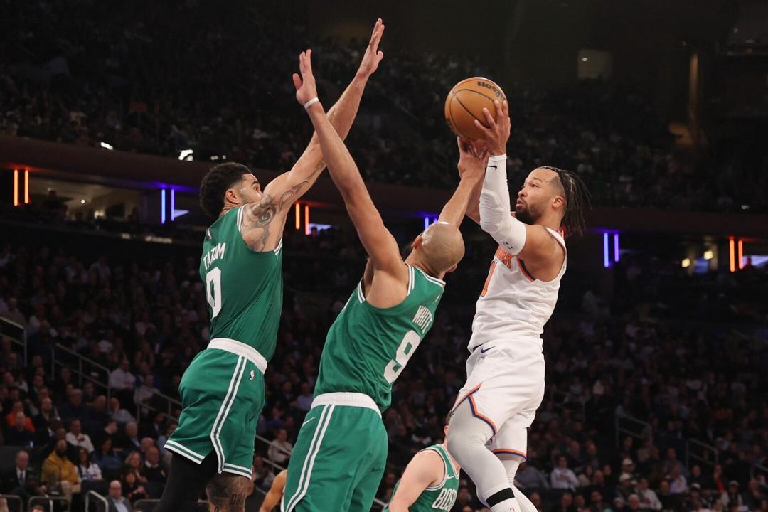 NBA: Los Knicks derrotan a los Boston Celtics; pelean por el segundo lugar del Este