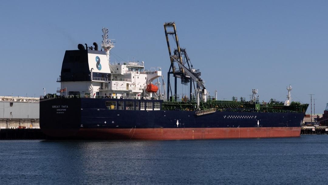 Irán cierra el estrecho de Ormuz de nuevo, ante bloqueo de EU