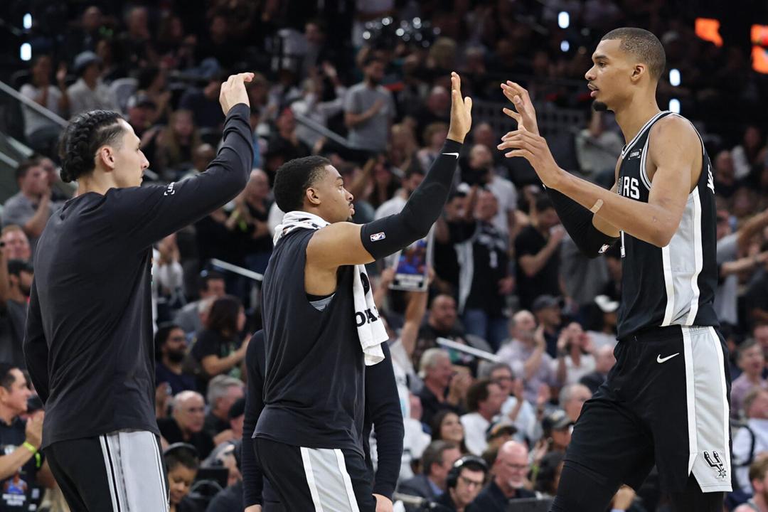 NBA: Los Spurs de Wembanyama aplastan al Thunder y alargan la serie a un Juego 7