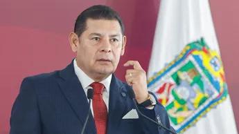 Alejandro Armenta admite uso de helicópteros oficiales de Puebla
