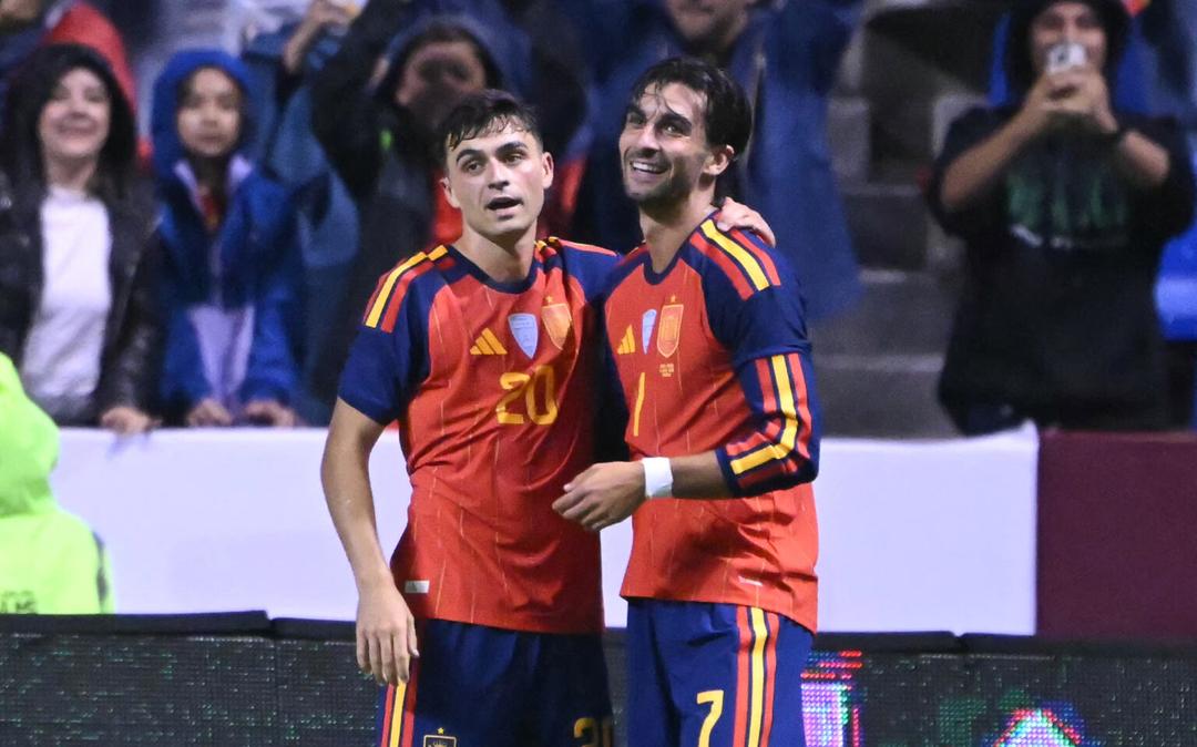 España vence 3-1 a Perú en un partido amistoso en Puebla