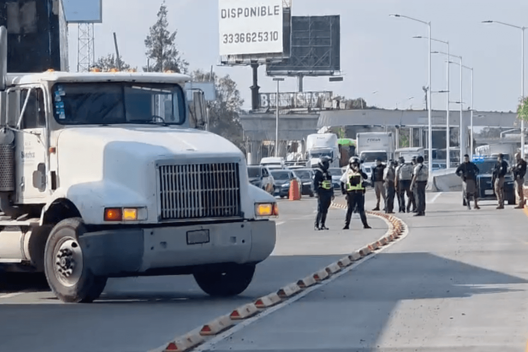 Transportistas de Jalisco: Cierres parciales en Carretera a Chapala; aquí los bloqueos