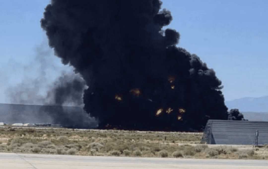 VIDEO: 8 personas murieron en accidente de bombardero en California