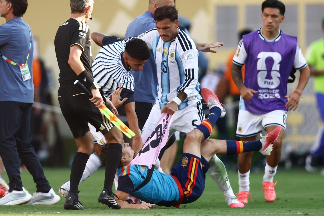 FIFA abre expediente a Paredes, Molina, Almada, Ayala y Gavi