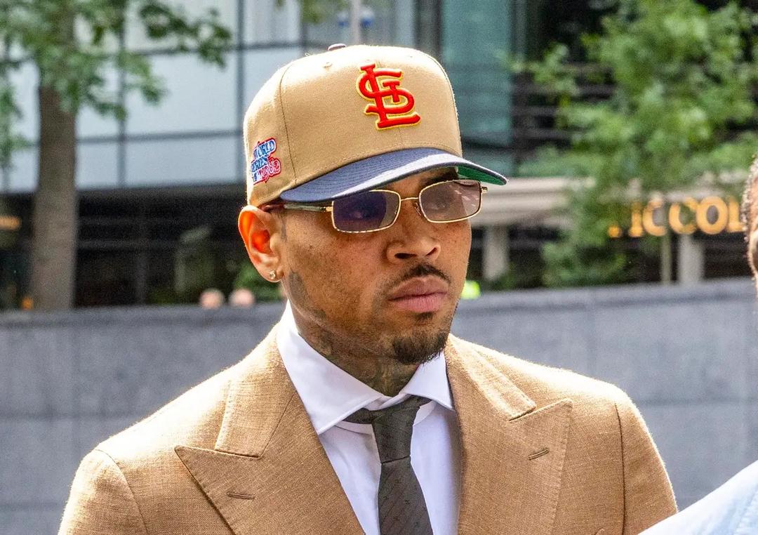 Chris Brown se declara culpable por una pelea en Londres en 2023