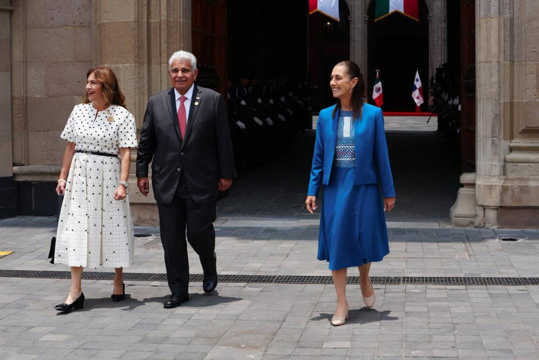Sheinbaum recibe al presidente de Panamá en Palacio Nacional