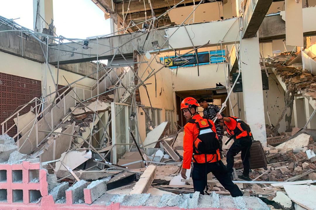 Indonesia: Reportan más de 40 muertos por sismo de magnitud 7.7