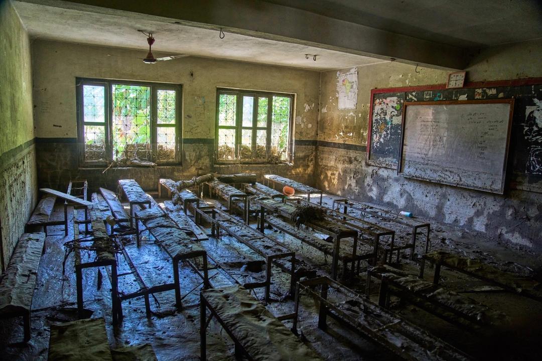 Nepal: Profesor salva a más de mil 500 alumnos tras desastre natural