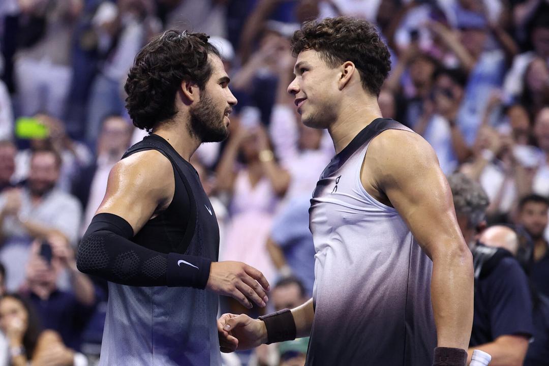 Alcaraz cae ante Shelton en el US Open en un tiebreak de madrugada