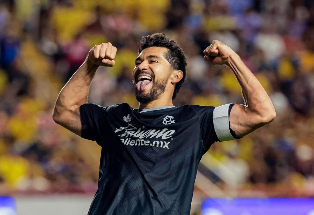 Henry Martín anota triplete y América vence 4-2 a Necaxa