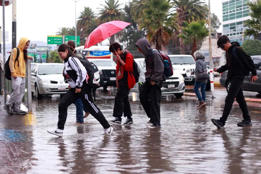 Huracanes 2026: Marie, monzón y dos ondas tropicales provocarán lluvias HOY