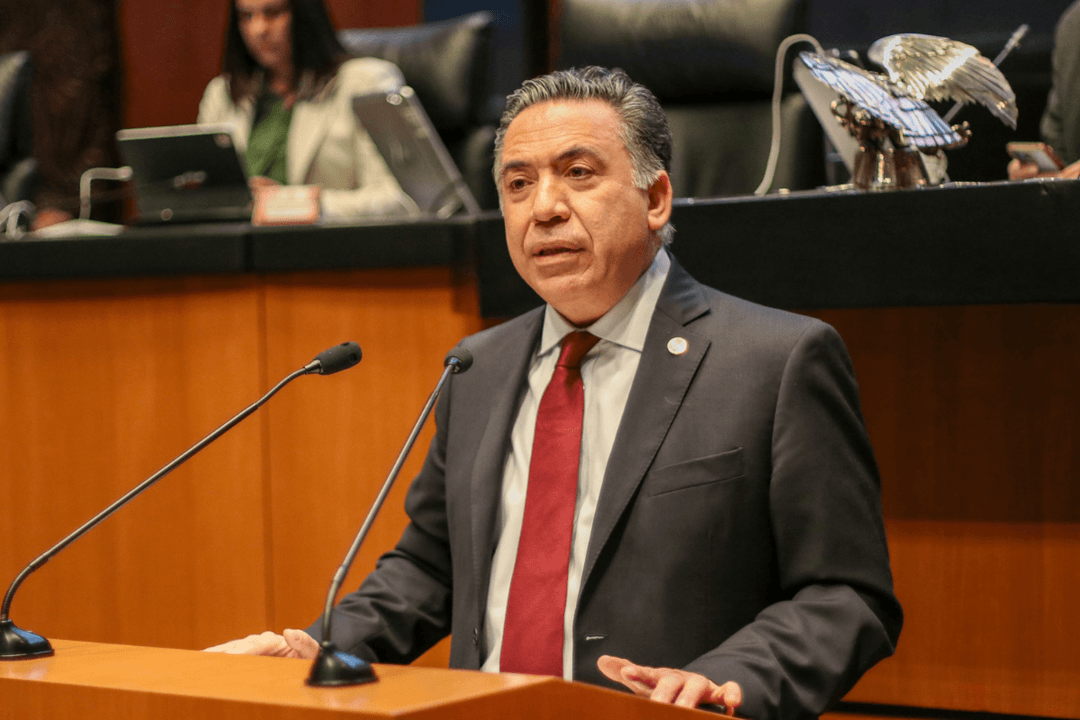 Morena quita a Enrique Inzunza presidencia de comisión en el Senado