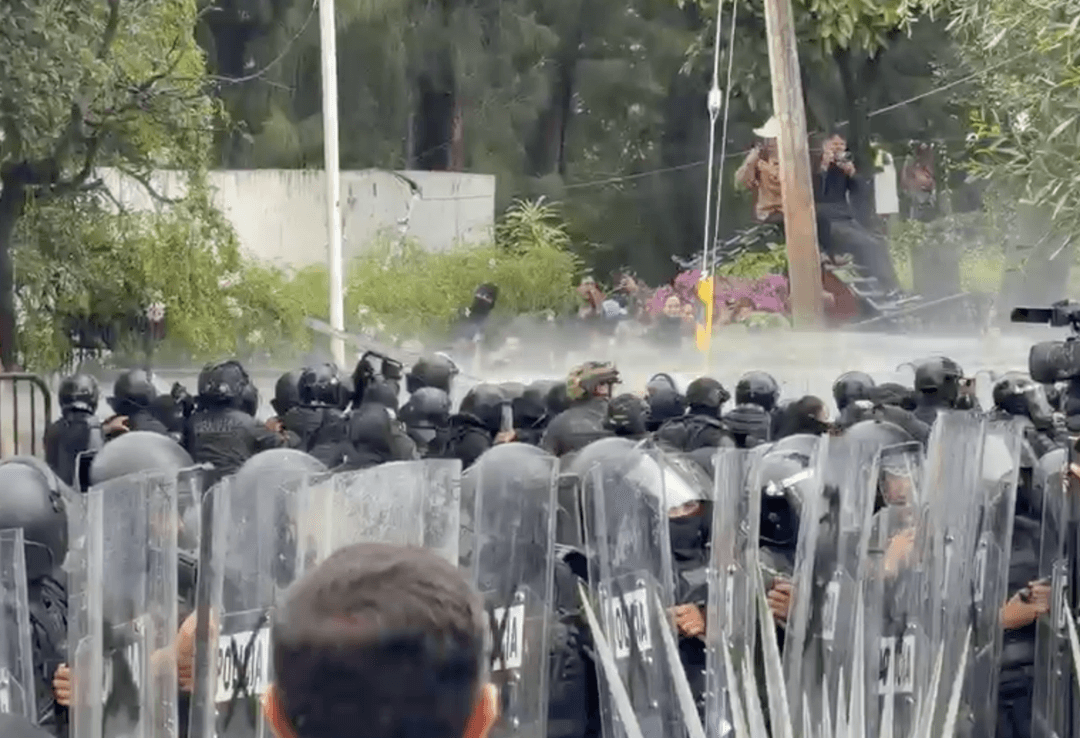 Casa Jalisco: Liberan a cinco personas más tras protesta por agua