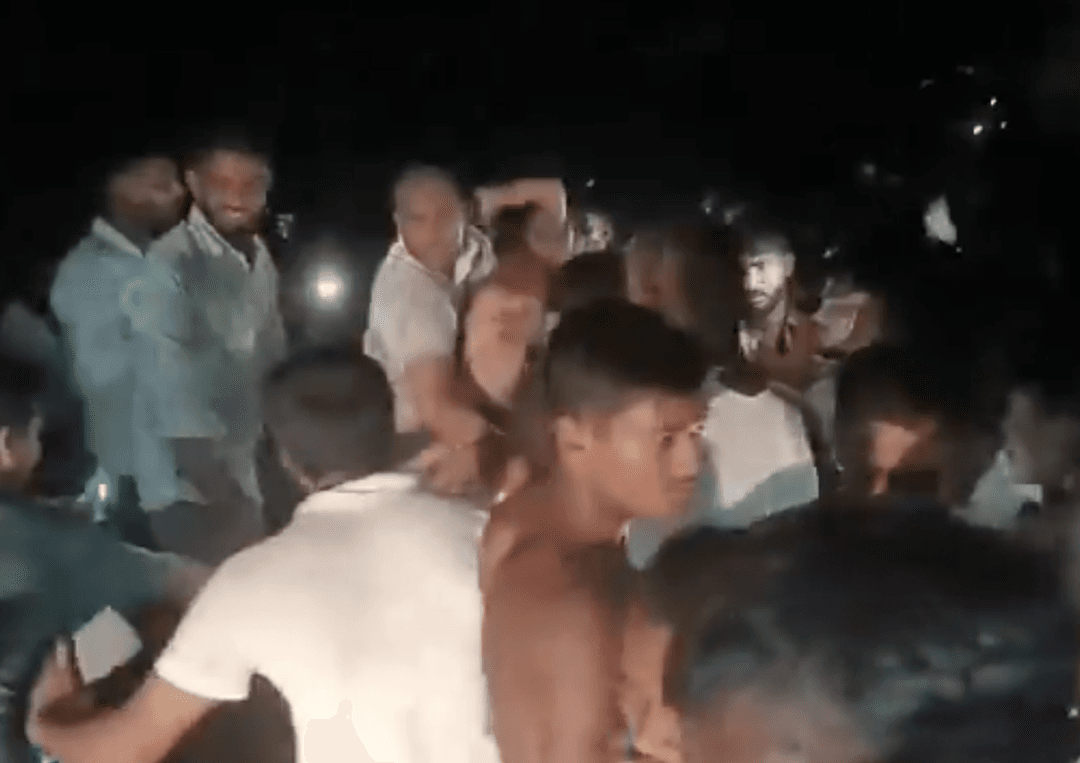 India: Mueren 13 menores en naufragio de barco